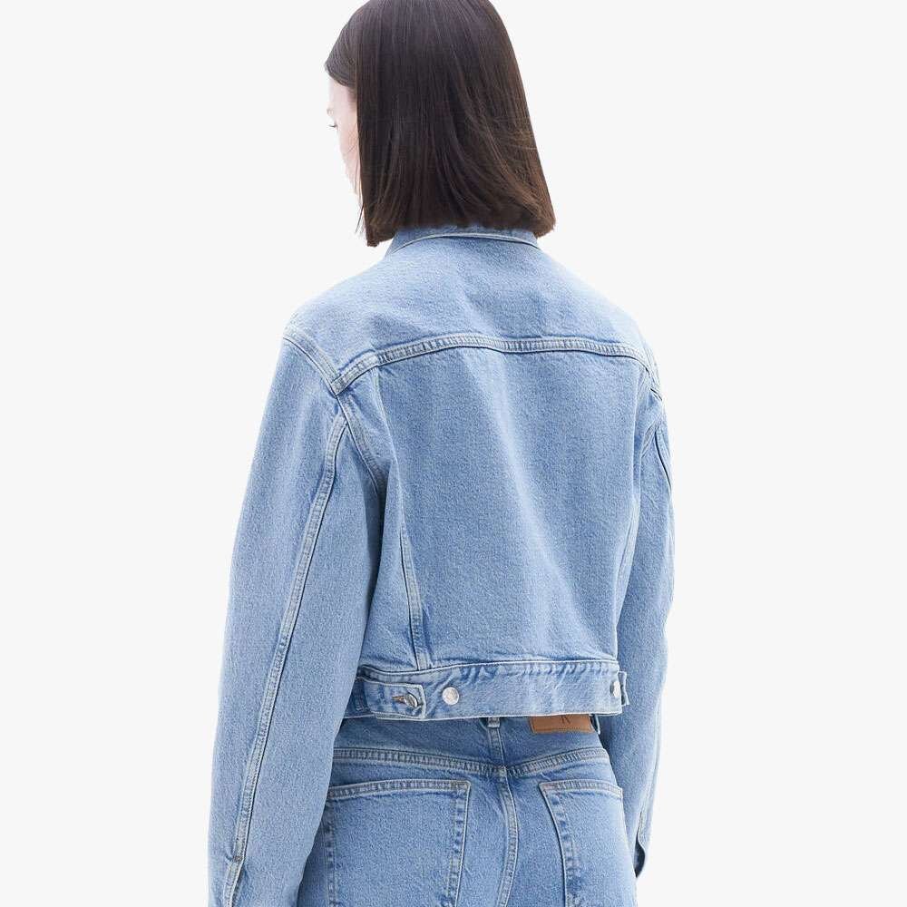 Women’s Cropped Denim Jacket – Light Blue Classic Wash